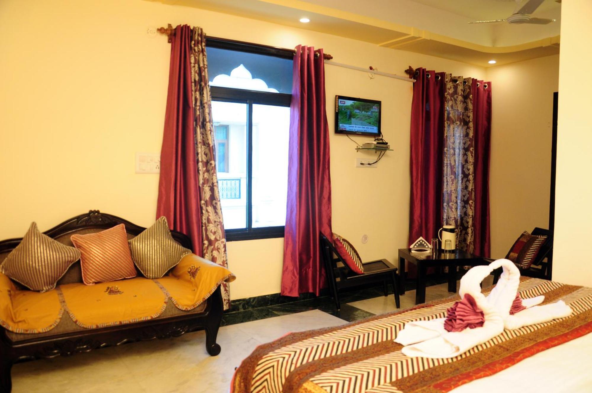 Nahar Singh Haveli Hotel Jaipur Room photo